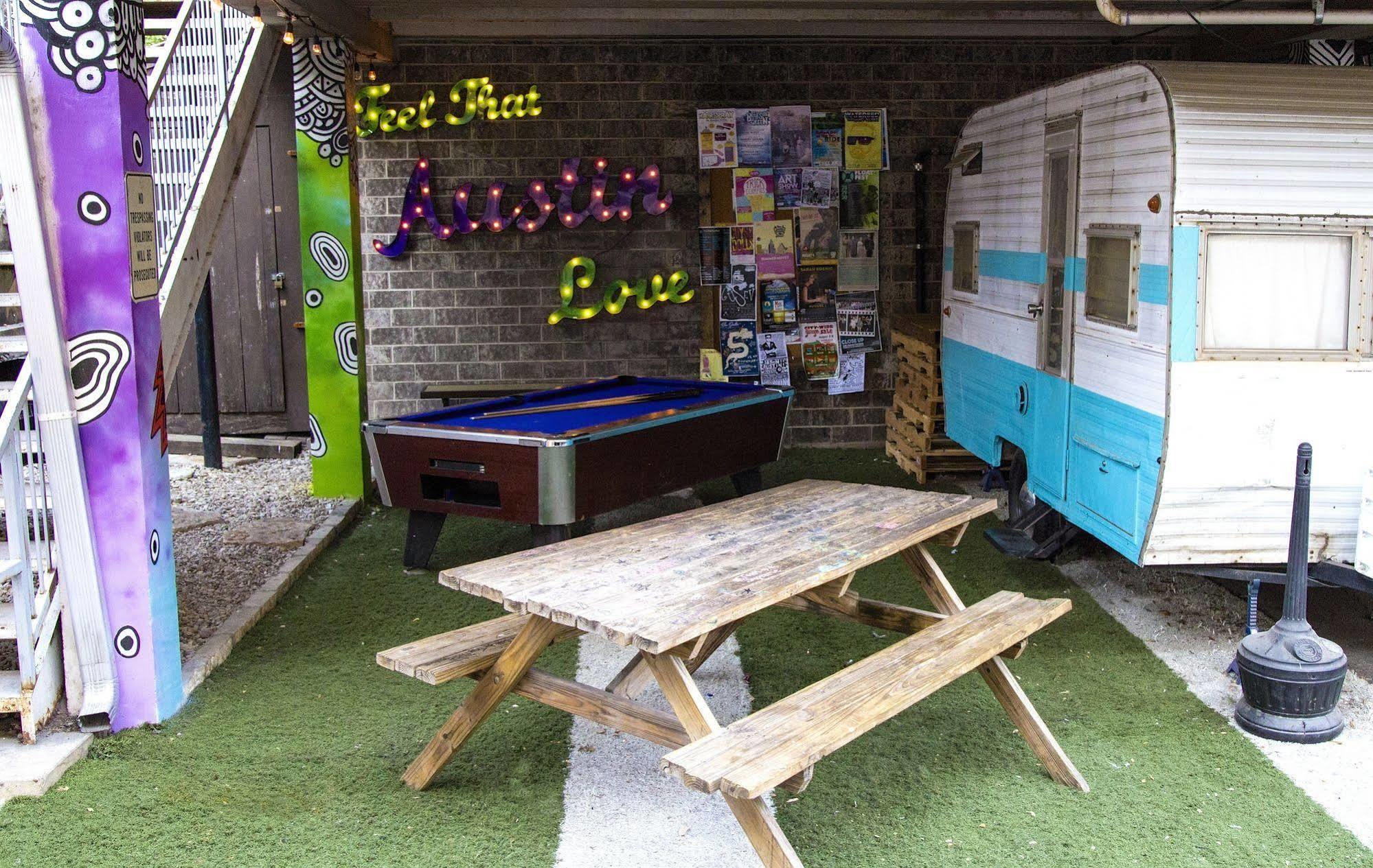 Drifter Jack'S Hostel Austin Exteriör bild